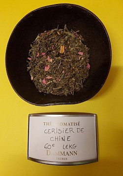 Thé Vert CERISIER DE CHINE.  huile, essentielle et orange sanguine, écorce d'orange. 7,00€ les 100g.
