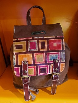 Sac à dos cuir de buffle et coton fabriquer en Inde. 35,00€