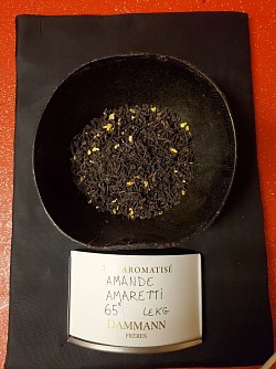 Thé noir. AMANDE AMARETTI  6,50€ les 100g