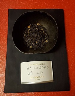 Thé noir et vert. THÉ DES SAGES. bergamote, lavande gousse de vanille, fleurs de jasmin. 9,00€ les 100g