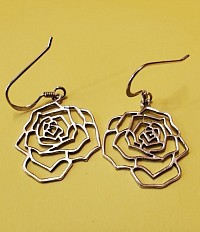 Des fleurs argentées pour célébrer la beauté intemporelle