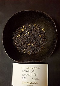 Huile essentielle de citron, citron vert, orange douce, orange sanguine, bergamote, mandarine, clémentine, arômes pamplemousse et écorce d'orange.