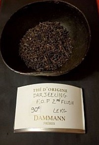 Châtaigne boisée récolté et manufacturé sur les contrefort de l'hymalaya.