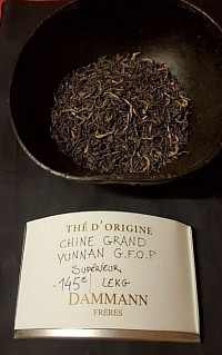 Notes mielleuses, pointes dorées