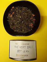 Une harmonie envoûtante de jasmin, litchi et pamplemousse.