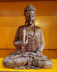 Reliant le ciel à la terre.  Incarnation de l’harmonie universelle.  Hauteur 34cm  longueur 28cm