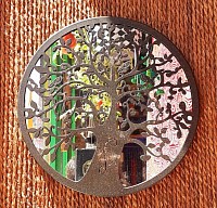 Un miroir élégant et symbolique, inspiré de l’Arbre de Vie.   🌿 Design raffiné, ambiance poétique  Dimensions : 29 cm x 29 cm