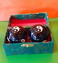 Équilibre, détente et tradition dans un coffret raffiné.   Idéales pour la relaxation et la circulation énergétique.