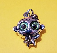 Alien espiègle   Yeux verts   Argent 925