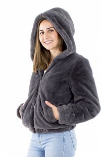 ​Tissu pelucheux  ​Chaleur cocooning  ​Capuche confort