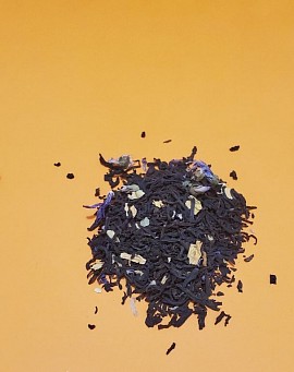 Orange sanguine, pêche, fleurs de mauve.